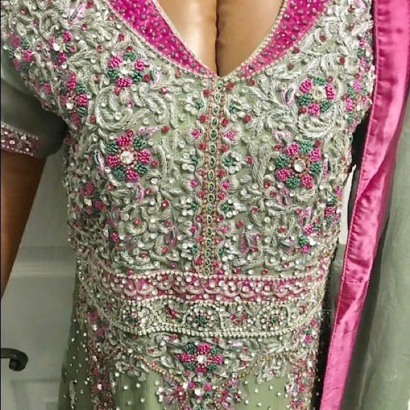 Georgette olive color with silver work - Picture 2 of 3